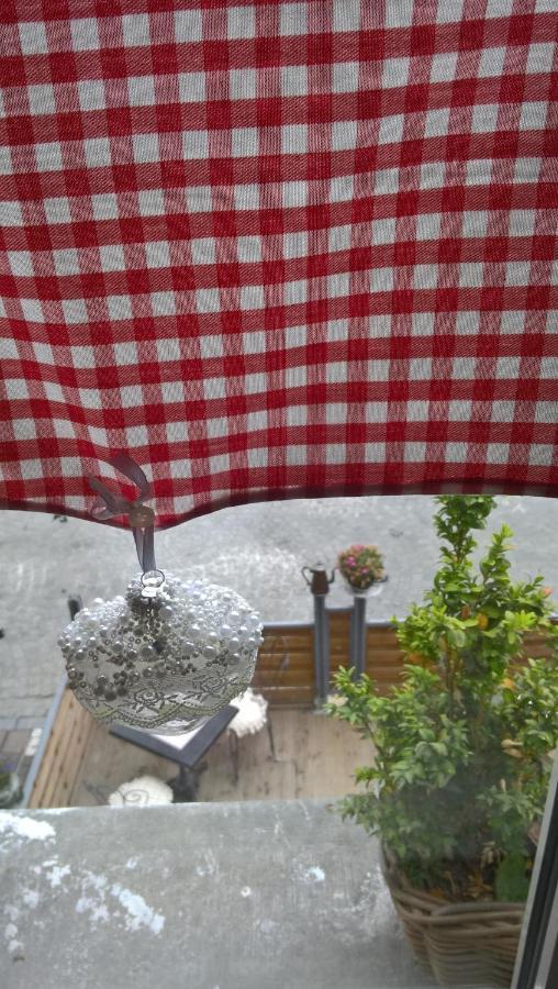 B&B Delices De Rose Υπρ Εξωτερικό φωτογραφία